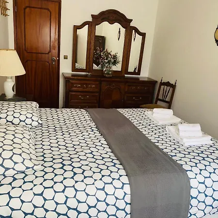 Swordfish House * 페니케