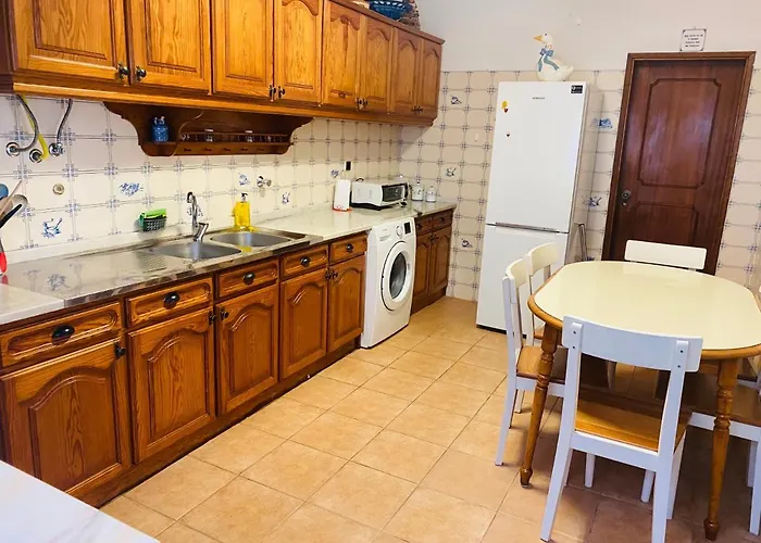 Swordfish House 아파트